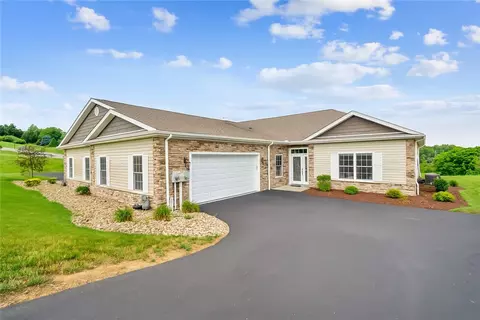 1015 Ashfield Way, Greensburg, PA 15601