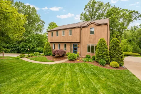1222 Driftwood Dr, Pittsburgh, PA 15243
