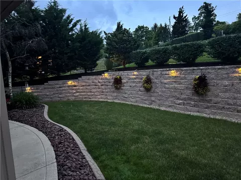 731 Stonebridge Dr, Irwin, PA 15642 photo 37