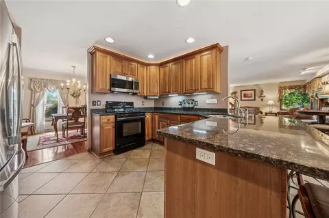 731 Stonebridge Dr, Irwin, PA 15642 photo 5
