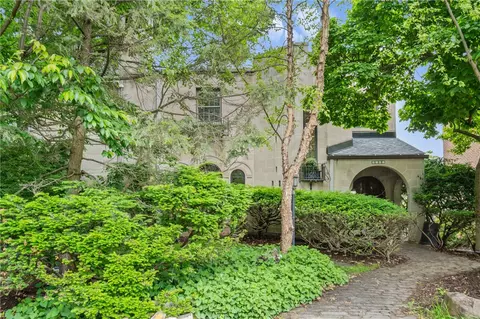 5401 Guarino Rd, Pittsburgh, PA 15217