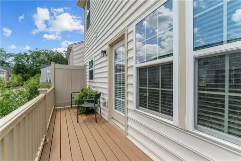 Exterior - 2804 Pointe View Dr, Mars, PA 16046 photo 3 of 4