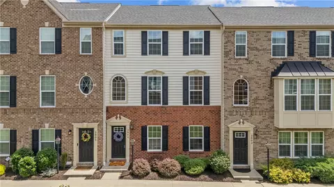 2804 Pointe View Dr, Mars, PA 16046