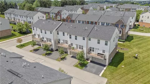 View/Area - 2804 Pointe View Dr, Mars, PA 16046 photo 3 of 6
