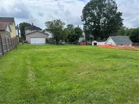1003 Kline St, Scottdale, PA 15683