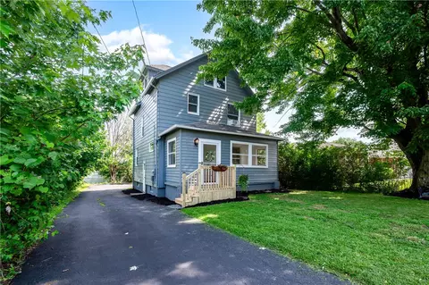 1155 French St, Sharon, PA 16146