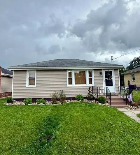 129 S Main St, Houston, PA 15342