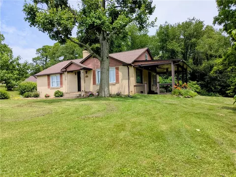 352 Rohrmann Rd, Darlington, PA 16115