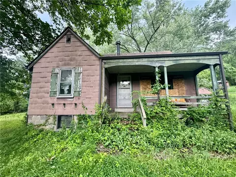 263 Elicker Rd, Pittsburgh, PA 15239