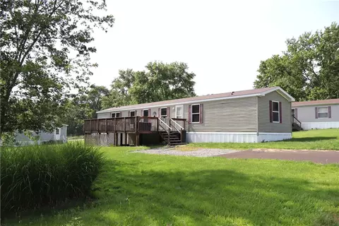 120 Woodview Dr, Valencia, PA 16059
