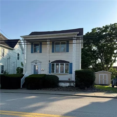 831 N Main St, Washington, PA 15301