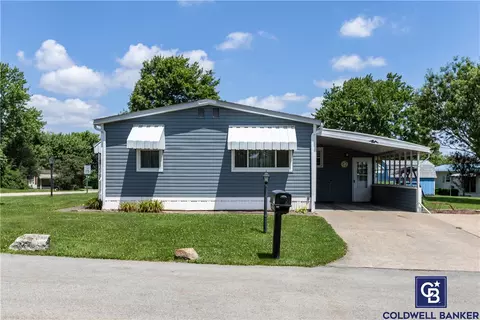 437 Blue Jay Ln, Apollo, PA 15613