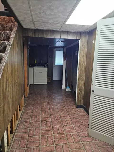 Entry Way - 46 Corbett Ave, Irwin, PA 15642 photo 2 of 2