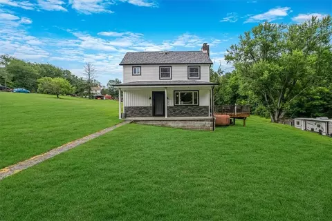 145 Mcknights Hill Rd, Uniontown, PA 15401