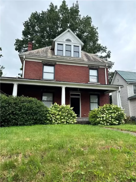 409 Beaver St, Mars, PA 16046
