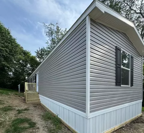 60 Carl Ave C1 A #C1, Eighty Four, PA 15330