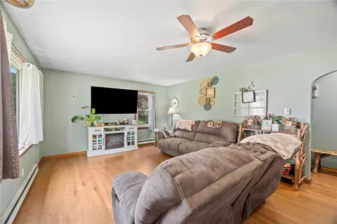 2180 Dime Rd, Vandergrift, PA 15690 photo 2