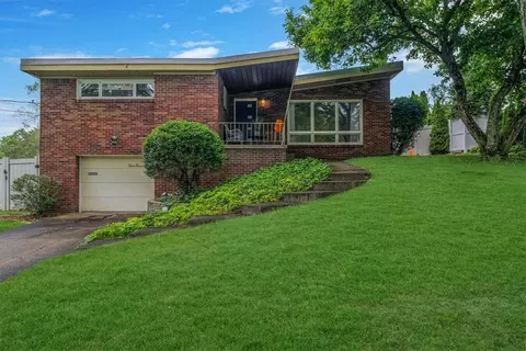 1230 Northwestern Dr, Monroeville, PA 15146