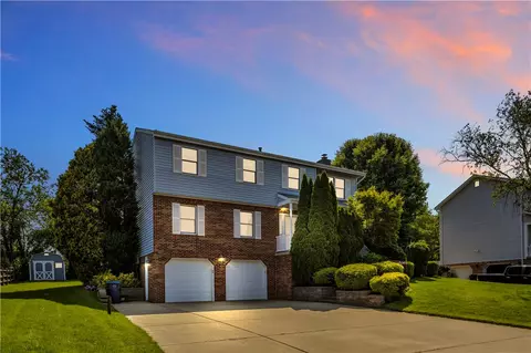 116 Rizzi Dr, Irwin, PA 15642
