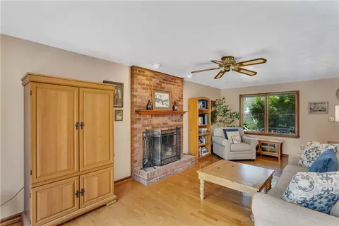 Living - 116 Rizzi Dr, Irwin, PA 15642 photo 2 of 6