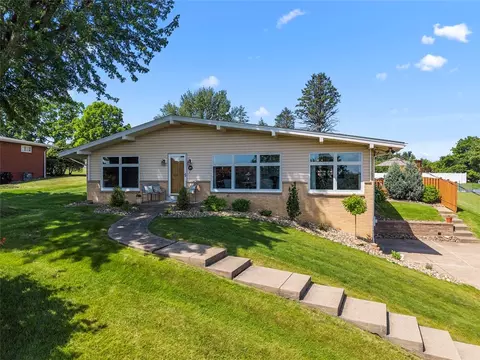 367 Crescent Dr, Washington, PA 15301
