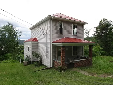 410 Penn Ave, Lyndora, PA 16045