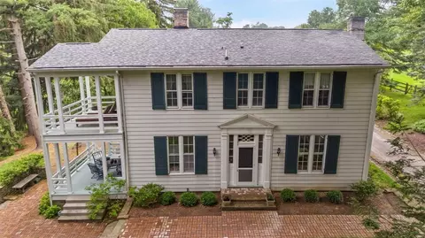 904-906 Blackburn Rd, Sewickley, PA 15143