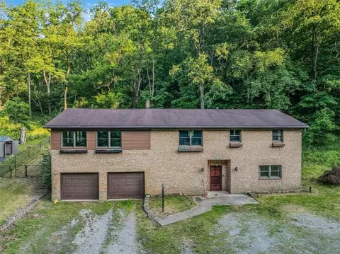 5028 W Smithfield St, Elizabeth, PA 15135