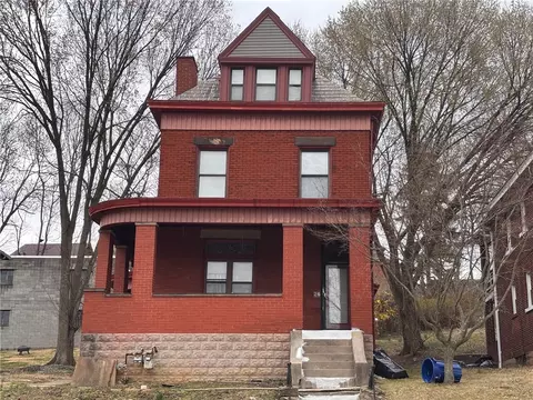 26 Carrick Ave, Pittsburgh, PA 15210