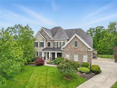 322 Dirkshire Ct, Mars, PA 16046