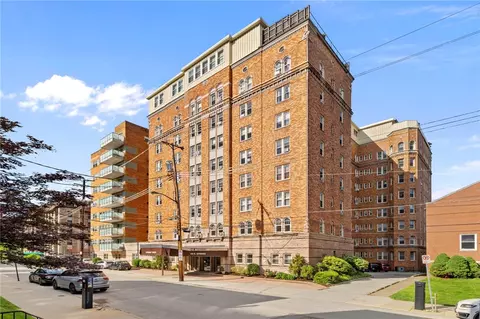144 N Dithridge St #801, Pittsburgh, PA 15213