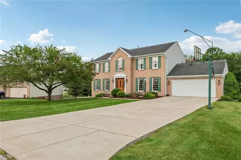 2055 Stagecoach Dr, South Park, PA 15129