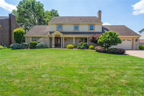 125 Carrie Ann Dr, New Kensington, PA 15068