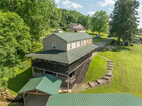 Exterior - 116 Dixon Dr, Derry, PA 15627 photo 18 of 18