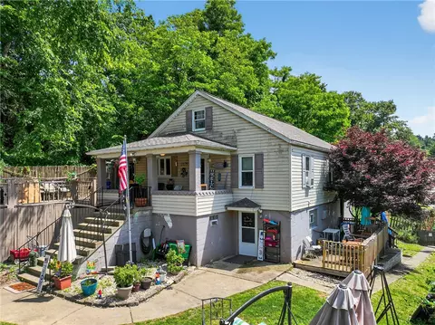 Exterior - 3879 Pittsburgh Rd, Perryopolis, PA 15473 photo 1 of 4
