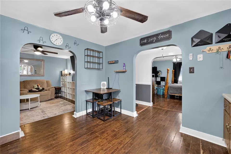 Entry Way - 3879 Pittsburgh Rd, Perryopolis, PA 15473 photo 2 of 3