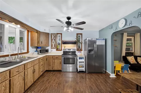 Kitchen - 3879 Pittsburgh Rd, Perryopolis, PA 15473 photo 1 of 3