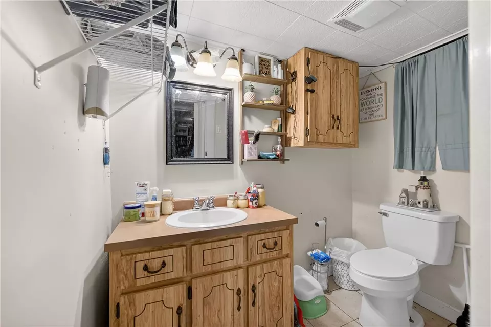 Bath - 3879 Pittsburgh Rd, Perryopolis, PA 15473 photo 2 of 2