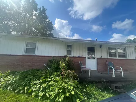 100 Quarry St, Rochester, PA 15074