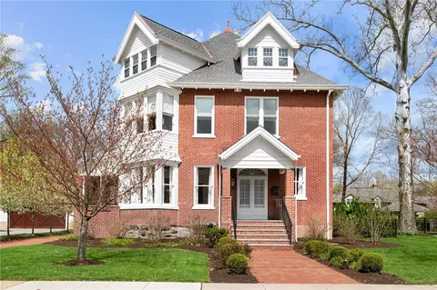 213 Chestnut Rd, Sewickley, PA 15143