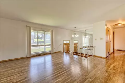 14080 Easy St, Irwin, PA 15642 photo 3