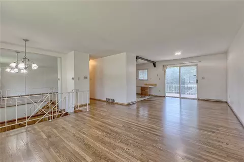 14080 Easy St, Irwin, PA 15642 photo 4