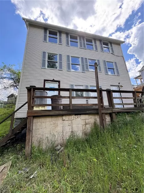 861 Koehlar Ave, Donora, PA 15033