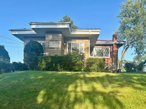 82 Crossridge, Charleroi, PA 15022
