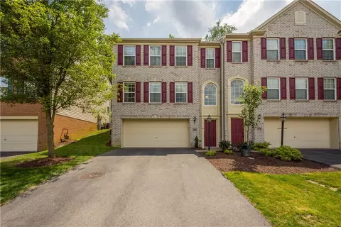 135 Aidan Ct, Pittsburgh, PA 15226