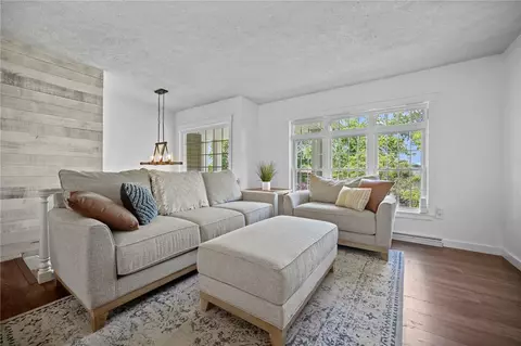 Living - 108 Heather Dr, Monaca, PA 15061 photo 1 of 9