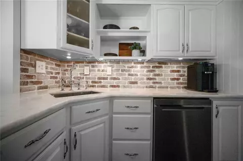Kitchen - 108 Heather Dr, Monaca, PA 15061 photo 4 of 6