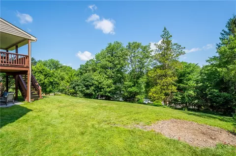 144 Warwick Dr, Pittsburgh, PA 15241 photo 40