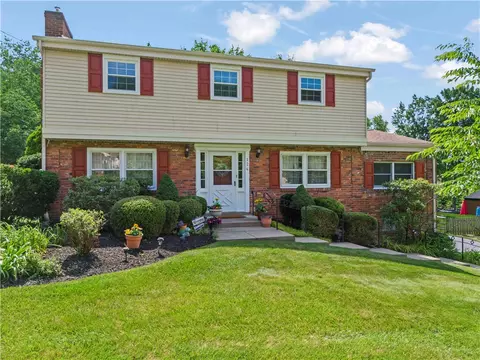 124 Marble Dr, Mcmurray, PA 15317