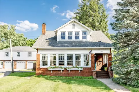 606 Stewart Ave, Grove City, PA 16127